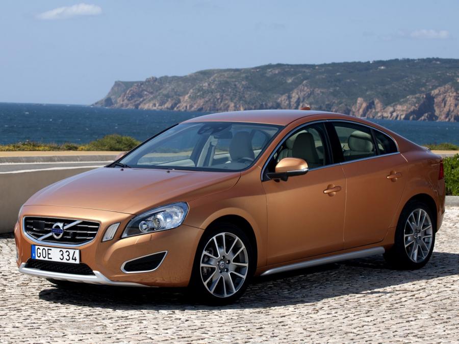  Volvo S60 D5 AWD 2010 года  (фото 3 из 5)